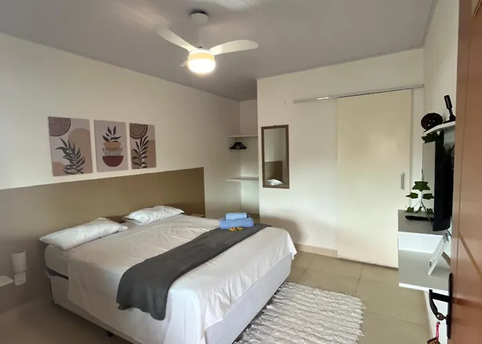 Hospedagem Canarinhos